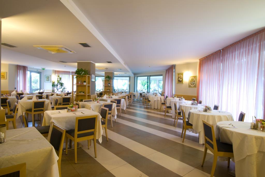 Hotel Oasi Wellness & Spa Ρίβα ντελ Γκάρντα Εξωτερικό φωτογραφία